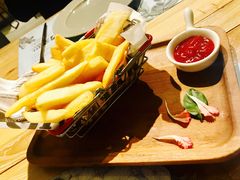 -麦甜创意轻食餐厅(西康路店)