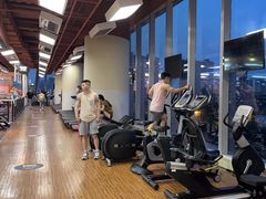 -奇迹健身金茂汇店