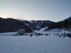 -亚布力新体委滑雪场