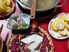 8两鲜肉（偏瘦）-潮汕·草根牛肉档(上海荟聚城市集市店)