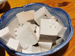 -野山舂·贵州现舂酸汤火锅(鸿通城店)