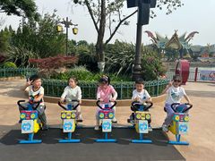 -七彩云南欢乐世界