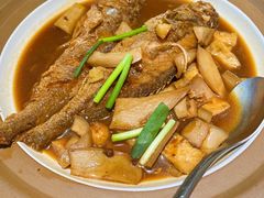 油泼黄花鱼-吕氏疙瘩汤·海鲜新鲁菜(凯德mall新都心店)