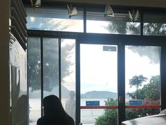 -鹏城人家海鲜酒家·23年老字号(较场尾店)
