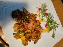 香煎口蘑脆爽肉-周三的情书花园餐厅(江北店)