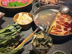 -三出山火锅(南京万象天地店)