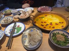 -洱火云南酸菜牛肉火锅(石景山当代商城店)