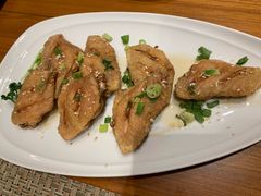-Chom Cafe and Restaurant