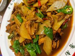 -鲁南仔·滕州炒鸡(经三路店)