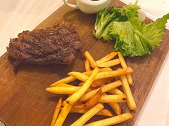 烤肉眼牛排-火车头法国西餐厅