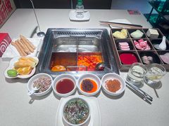 -海底捞火锅鲜切牛肉主题店(长寿路店)