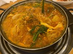 土豆排骨火锅-喇喇排骨火锅·传统韩式脊骨汤(望京西园总店)