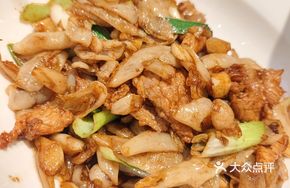 Anhua White Pepper Stir-Fried with Pork