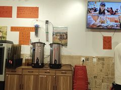 -荆九爷爆炒桥头三嫩(云南北路店)