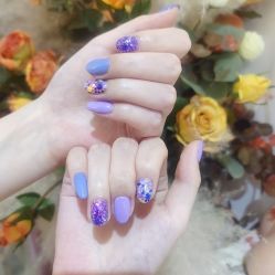 -花系美·美甲美睫精品店