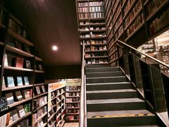 -钟书阁(群光广场店)