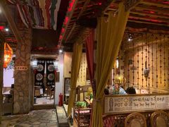 -老牌坊云南鱼豆花火锅(爱建店)