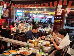 -川流不息·地道川菜·小龙虾(松东路店)