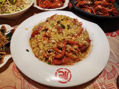 -肥肥虾庄·金牌油焖大虾(汉街SKP店)