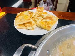 菠萝飞饼-老来福·非遗酸汤兔(凯旋路店)