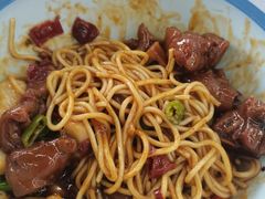 猪脚面-小民大排档(光谷店)