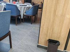 -有红鸡毛店·川菜(建设路店)