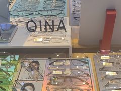 -天空之镜眼镜店蔡司依视路配镜授权零售店(望京颐堤港店)