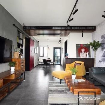 139㎡工业LOFT风,浪漫优雅三居,谷仓门做隔断,最有气质