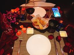 -YUE·6·西式融合餐厅(外滩六号店)