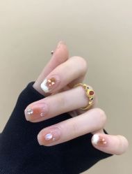 -初心纹眉洗眉·美睫专业店