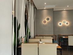 -莲餐厅·湖北菜·潜江小龙虾店(愚园路店)