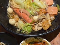 -万记麻辣烫国展总店