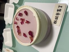 玫瑰荔枝白茶覆盆子蛋糕-théATRE 茶聚场(王府中環店)