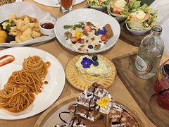 -蛋黄纪简餐厅