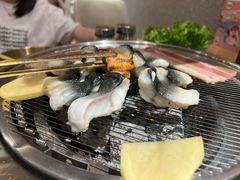 -围炉肉舍•炭烤活鳗•丹东海鲜烤肉(步行街店)