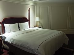 -茂名熹龙国际大酒店(人民广场高铁站店)