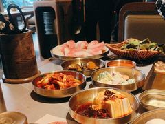 -草家酱蟹炭火烤肉店(珲春南路一店)