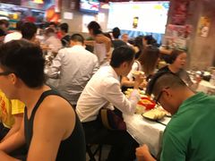 大堂-鲜入围煮花胶鸡海鲜火锅