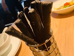 蘸汤吃的黑油条-新太二·鲜料川菜(晶耀前滩店)