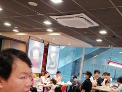 -麦当劳(轻轨曹杨路店)