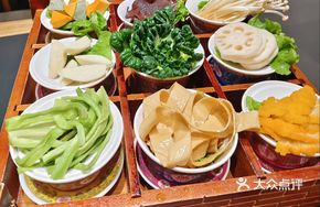 Xigui's Nine-Grid Delight