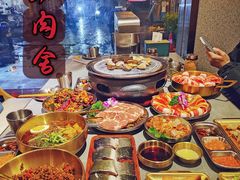 -围炉肉舍•炭烤活鳗•丹东海鲜烤肉(步行街店)