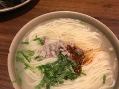 -亮亮面馆(经六路店)