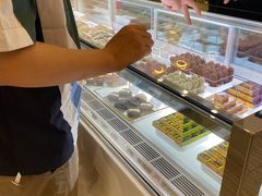 -Laderach 莱德拉(上海环贸iapm店)