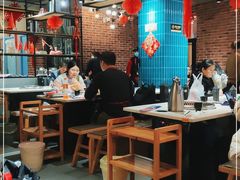 大堂-钢管厂五区小郡肝串串香火锅(人民广场店)