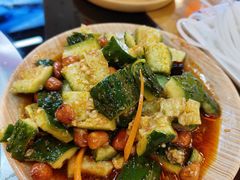 拍黄瓜-炖四方东北铁锅炖·烧烤小龙虾(中豪国际店)