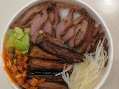 牛排饭-汤小鲜和范小满·开胃爆炒小碗菜(右安门店)