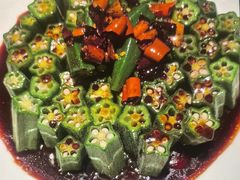 -八府香鸭·啫啫煲(华山路店)