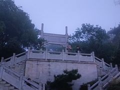-紫金山山顶公园