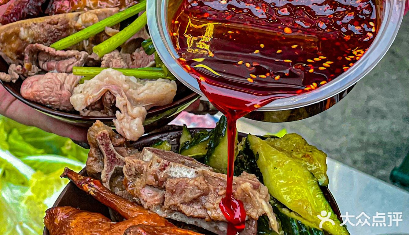 郑州西郊露天大排档 小顿羊肉不要太有感 觉!!